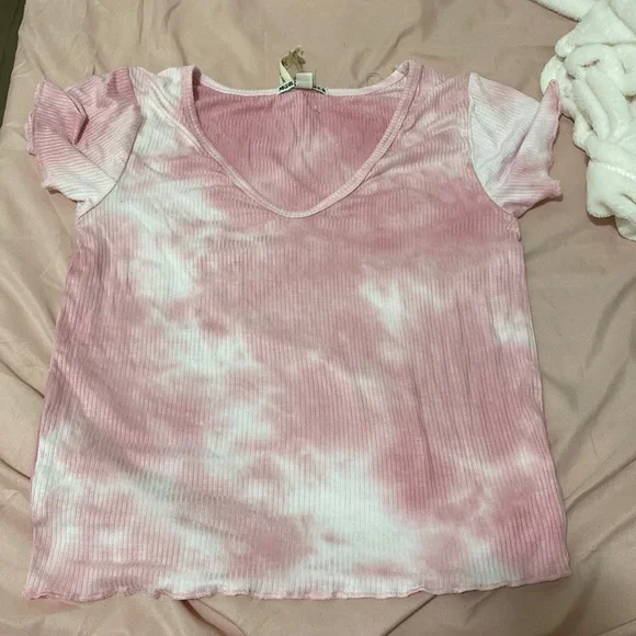 Cute top - Picture 1 of 2